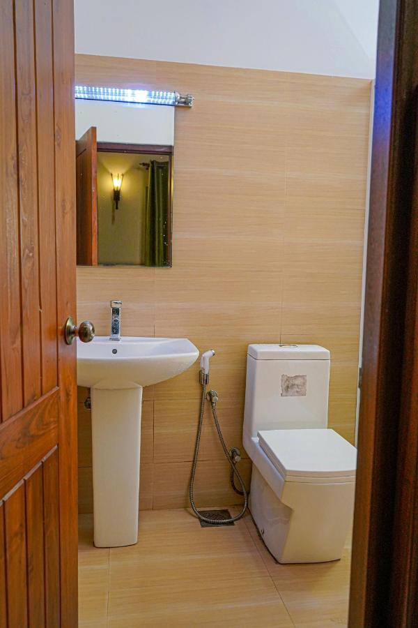 Hotel Blue Moon Residency Nuwara Eliya Zewnętrze zdjęcie