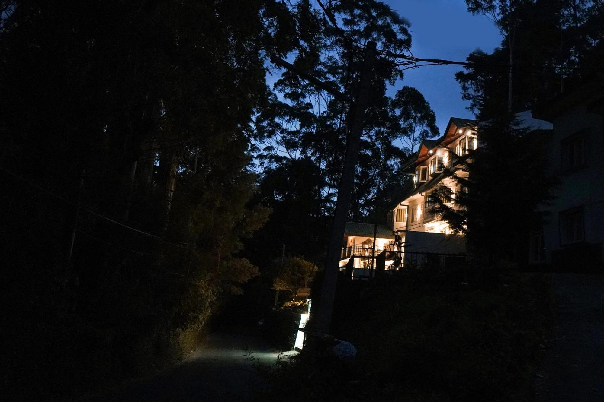 Hotel Blue Moon Residency Nuwara Eliya Zewnętrze zdjęcie